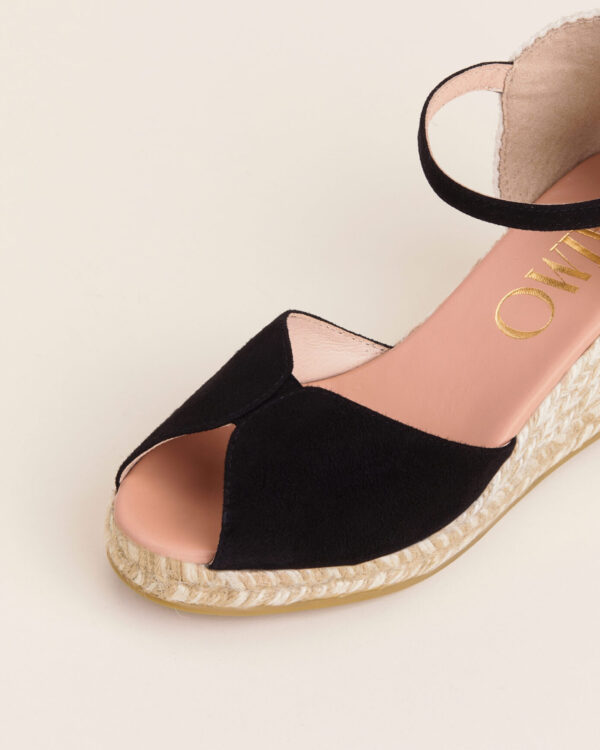 gaimo-alpargatas-mujer-ronny-negro-cunas-piel-primavera-verano-2024-detalle-1388×1735 gaimo-alpargatas-mujer-ronny-negro-cunas-piel-primavera-verano-2024-detalle-1388×1735