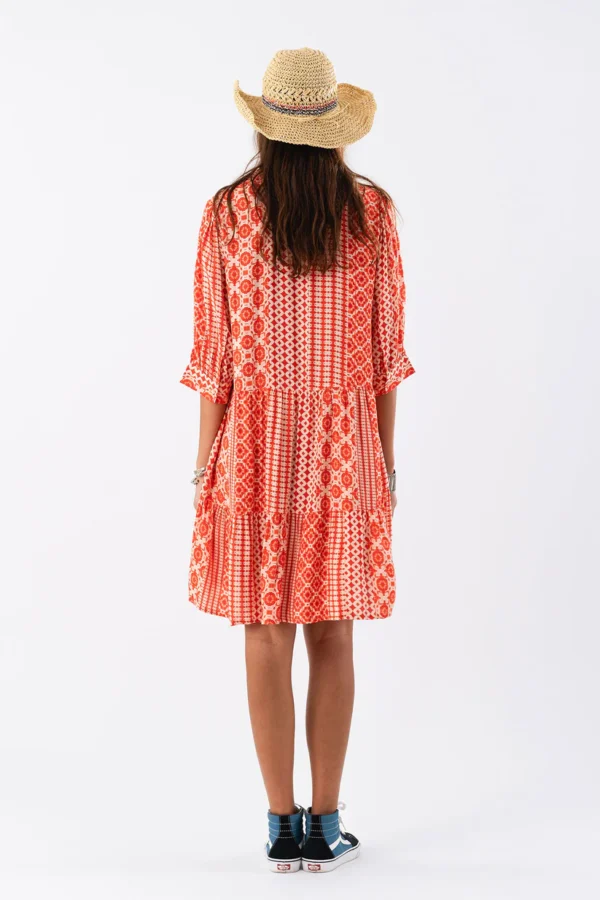 SabineLL_Short_Dress_SS-Dress-24173-3040-30_Red-2_866937b9-81e7-4c3b-aeb1-63e8234d4e21