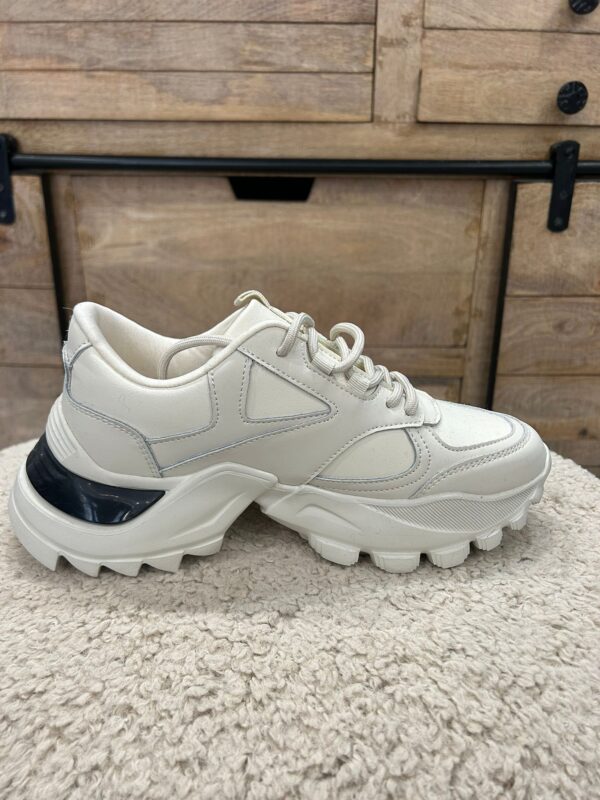 0d9319f8-6823-4996-8741-934cf6c078cd