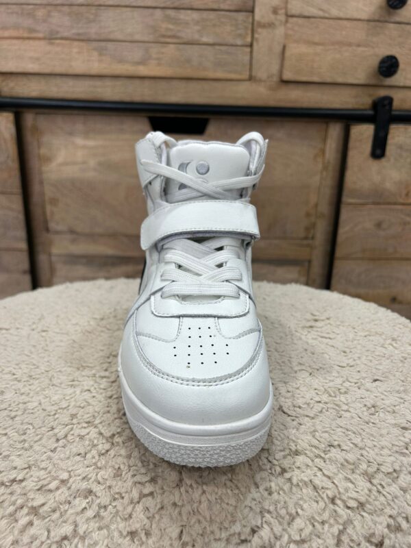 28acb11d-7129-4cba-8244-dff8b852d00e