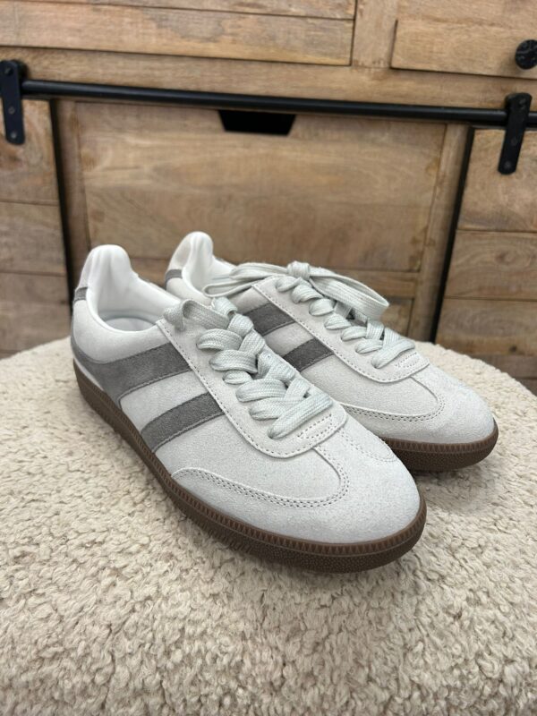 70c215df-d1a1-4b47-8ce8-7c23b5b12a29