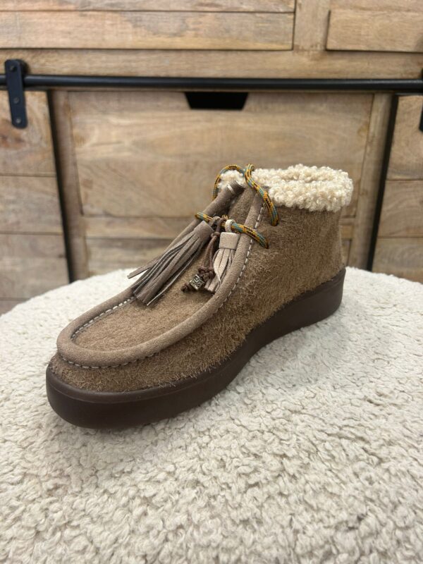 c62b18c1-2a02-409b-ba51-a5ad896d4e62