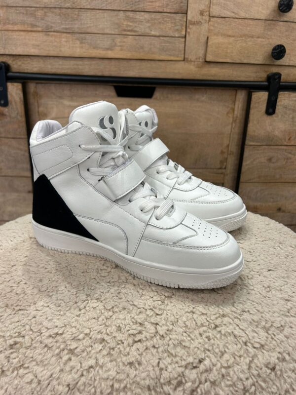 d012a23c-dd49-42b2-bf7d-1c004d53818e